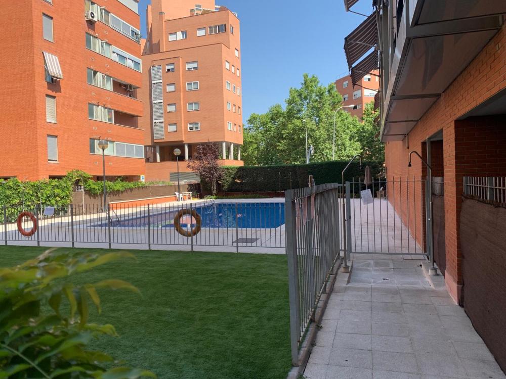 Apartamentos Suites Torr en Caja Mágica - Madrid