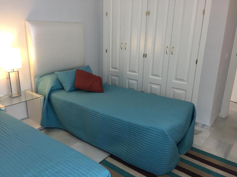 Beautiful 2 Bedroom Apartment @ Puerto Banus!