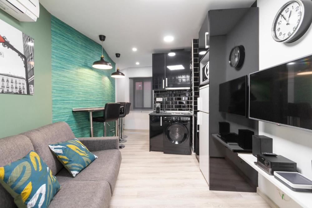 Callao Apartment by Rentalis