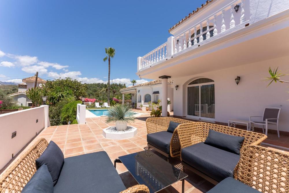 Casa Lorretta Luxurious villa with pool and fantastic patio