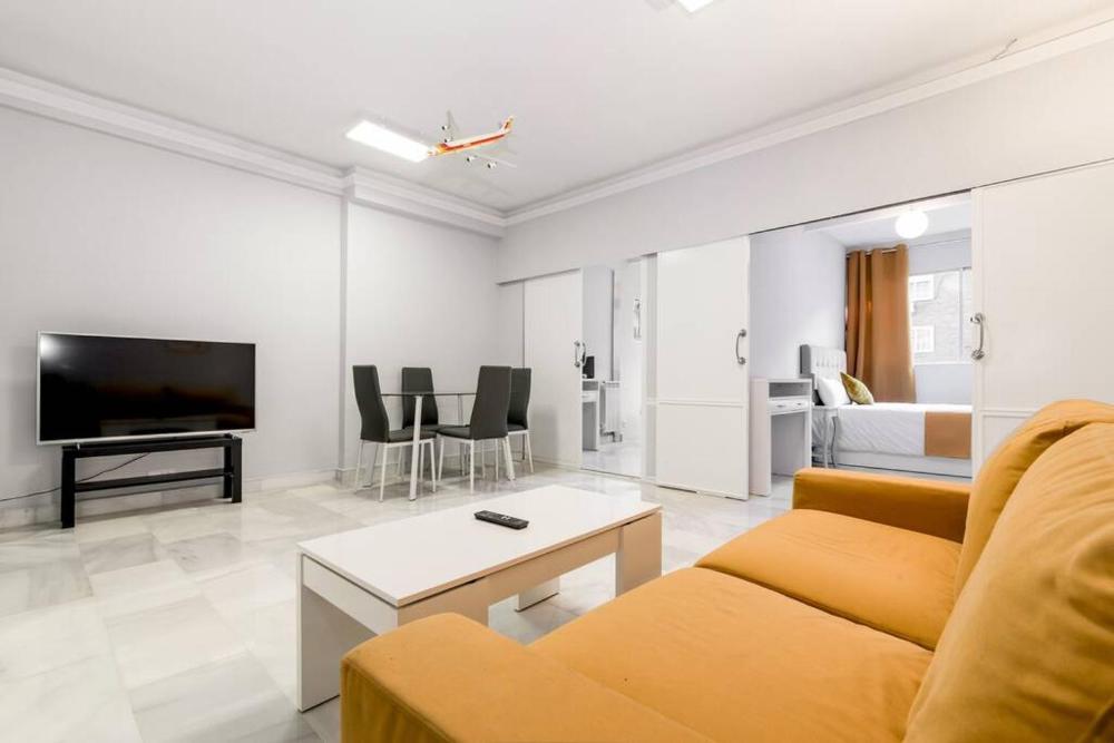 Cozy And Comfortable Apartment in Plaza Castilla
