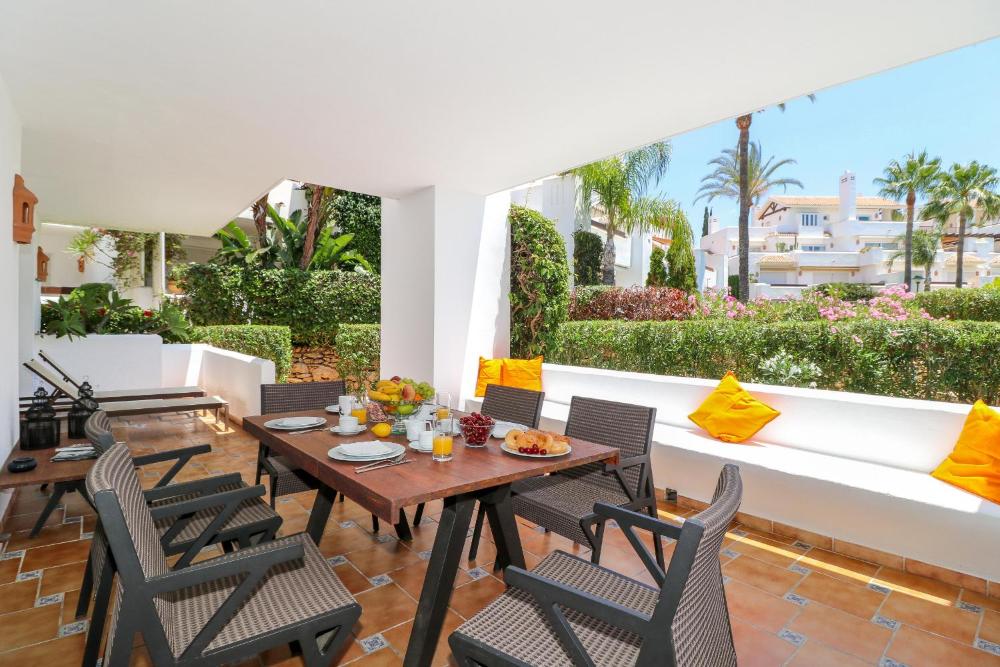 Family apartment with garden- Los Monteros Palm Beach