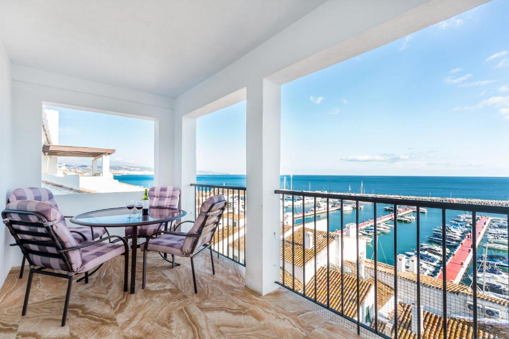 Puerto Banus Penthouse With Panoramic Sea Views