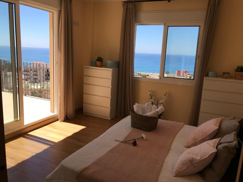 Rooms in Seafront Villa